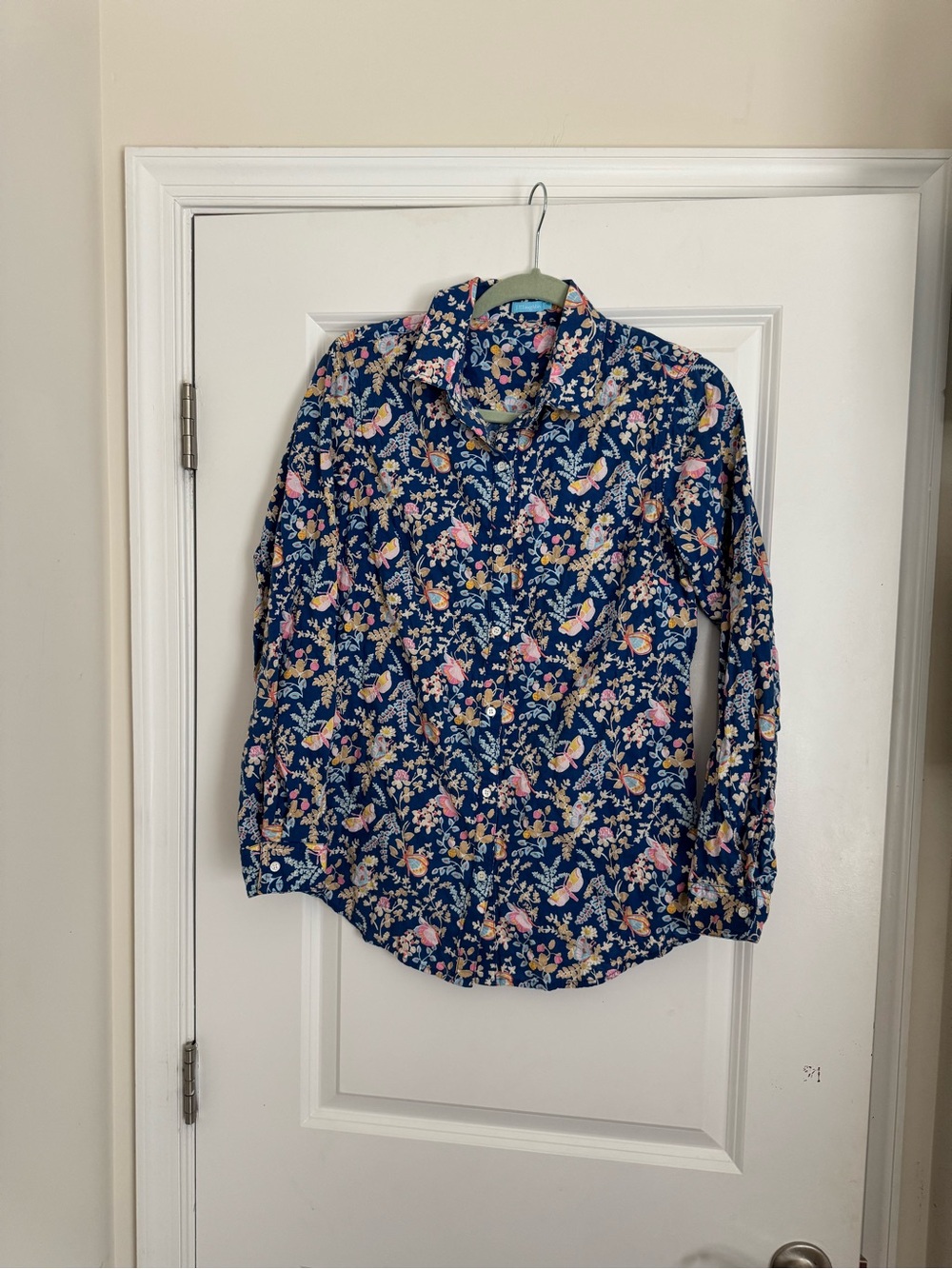 J Mclaughlin shirt size small